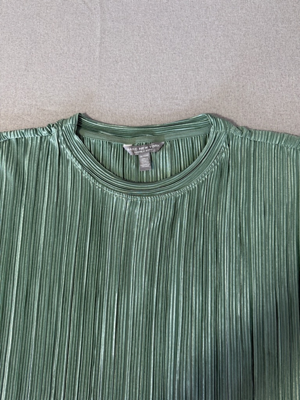 Marc New York Pleated Short-Sleeve Top in Moss Green SZXL - Picture 12 of 16
